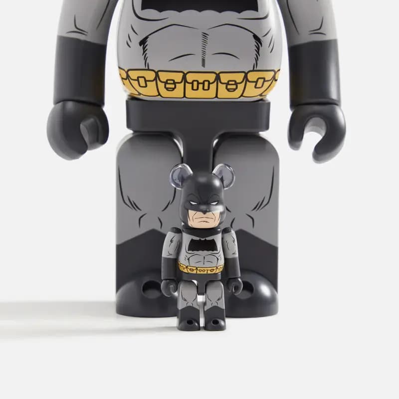 Medicom Bearbrick 400% and 100% The Dark Knight Returns Batman